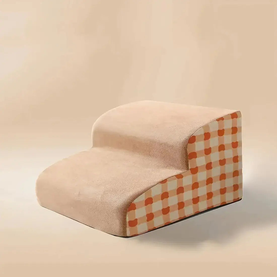 Cushion with a checkered pattern on a beige background