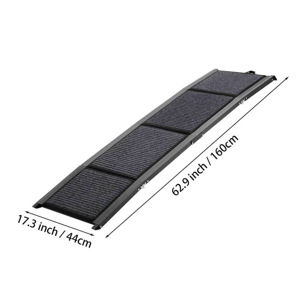 Pet ramp with dimensions labeled on a white background 160 cm