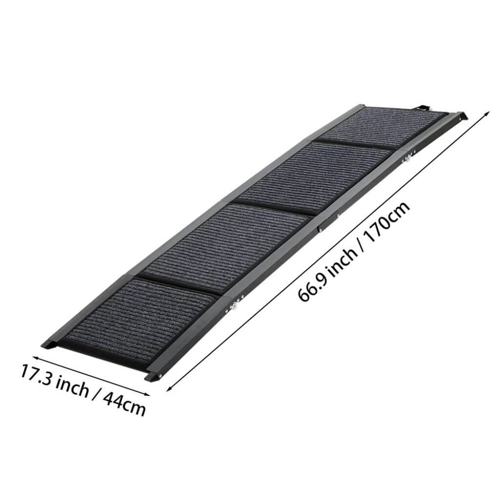 Black pet ramp with measurements on a white background 170 cm